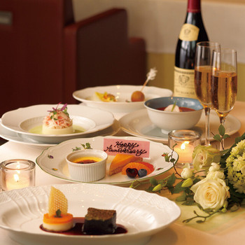 「オザワ」 料理 34567533 特別な日に最高の思い出を…。誕生日や結婚記念日など、大切なアニバーサリーを素敵に演出します。