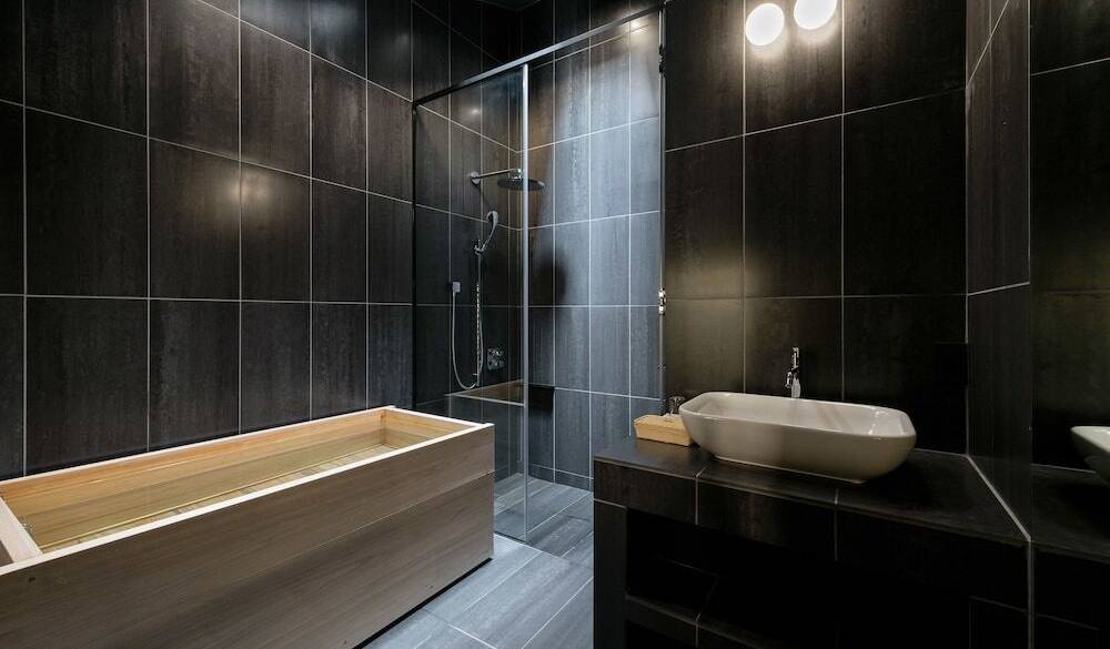 「八つ橋」の檜風呂 / 4