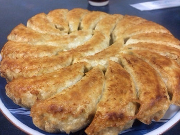 「焼肉居酒屋 ひたち」料理 34340 名物「円盤餃子」