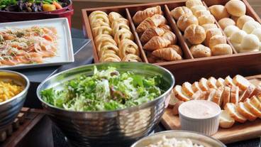 朝食ビュッフェ / 9