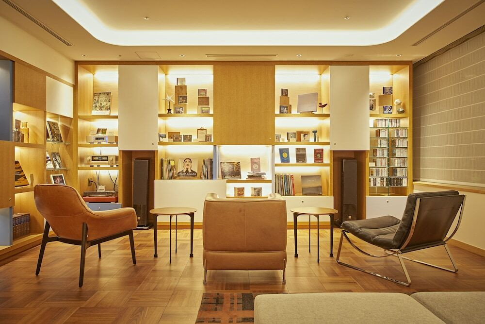 リスニングルーム(要予約)