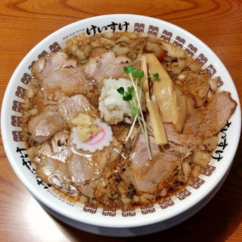「肉そばけいすけ 恵み野店」料理 989340 背脂肉そば･醤油（830円）