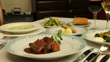 食事・飲み物 / 12