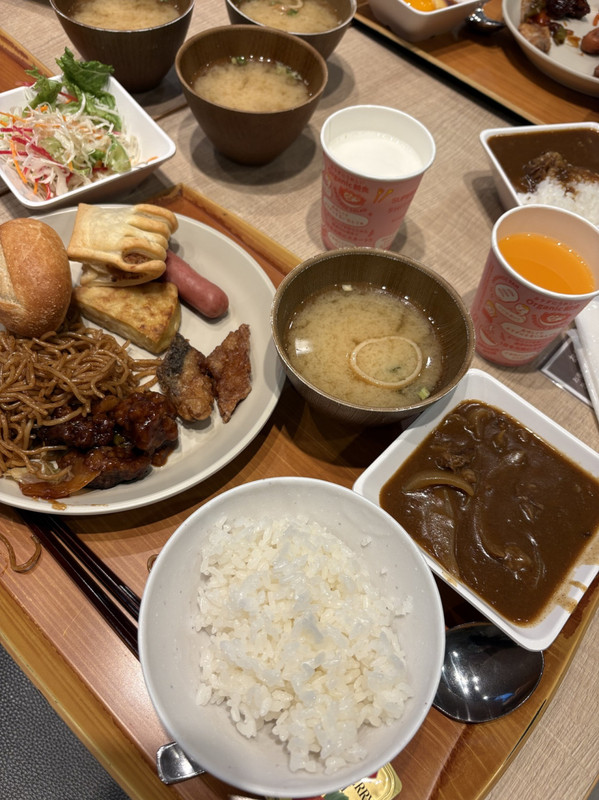 朝食
