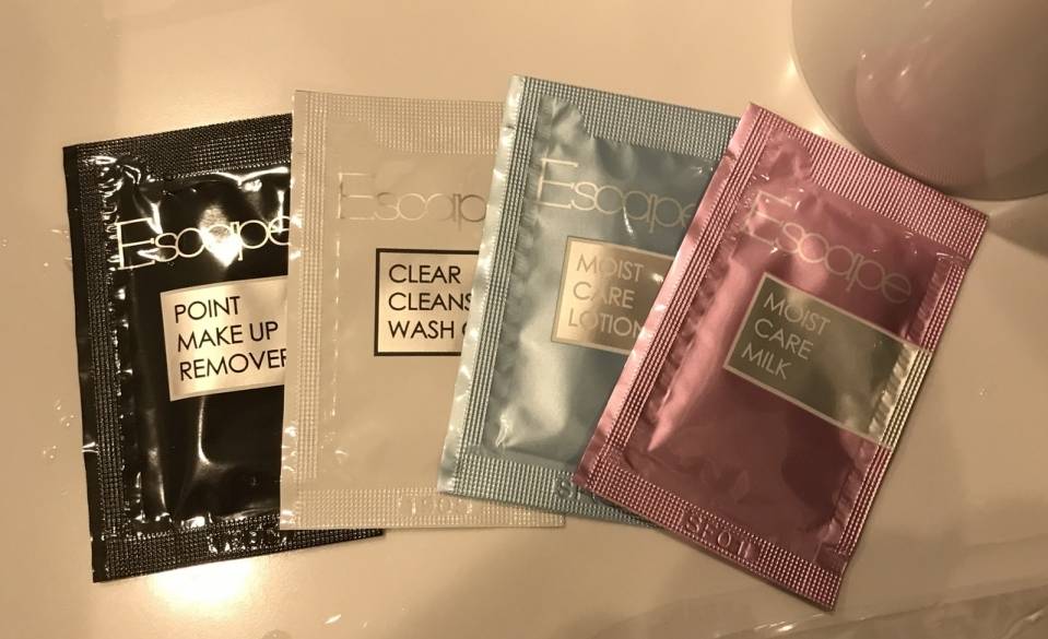 女性用メイク落とし / 2