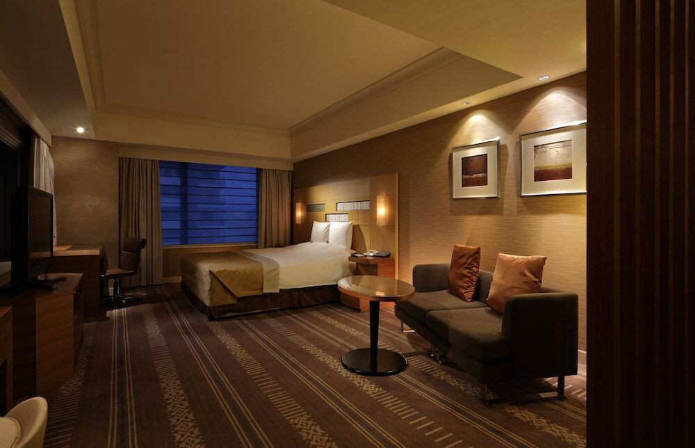 エレガントな雰囲気と夜景に酔いしれて。非日常感じるステイを楽しもう♪3425367