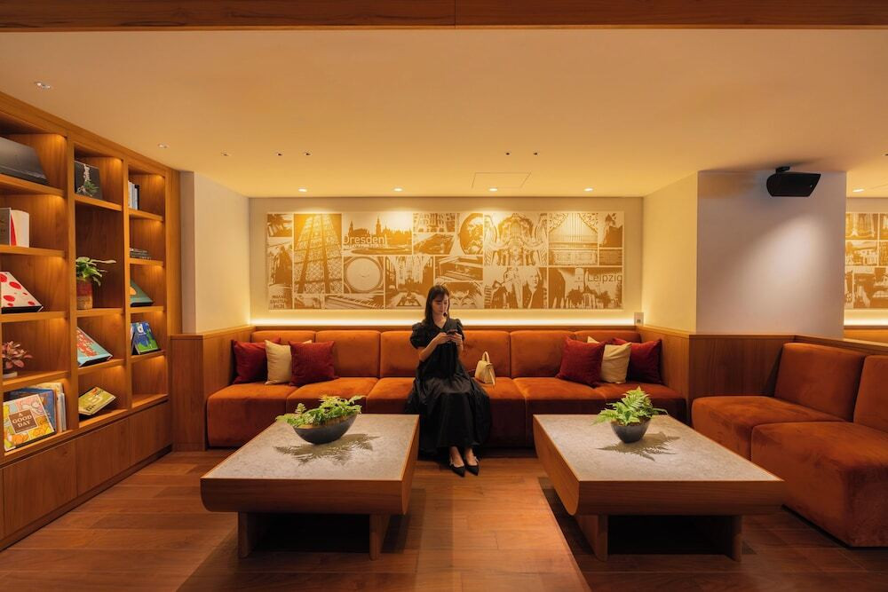 ロビーラウンジ