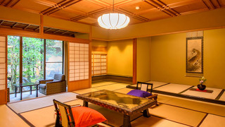 源泉かけ流し半露天風呂付【秋の館・特別室／蓬莱の間】禁煙