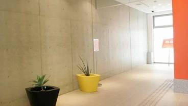 内部エントランス / 2