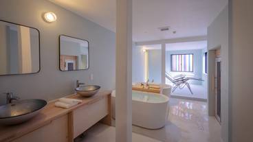 貸切サウナ「EAST」 / 3