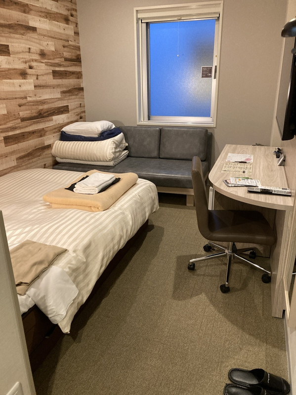 もしこれで2人ならかなり狭いです