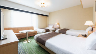 スーペリアトリプル4名利用可　禁煙