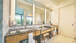 クリフヴィラ　専用プール付　天然温泉＆ラウンジ利用込