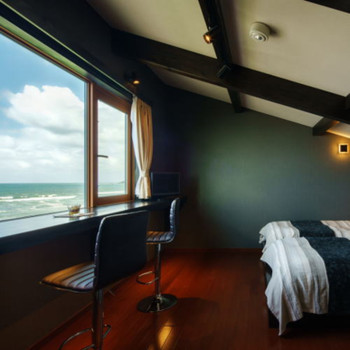 足湯やバーカウンター、ベッドからも…オーシャンビューを堪能できる宿4232590