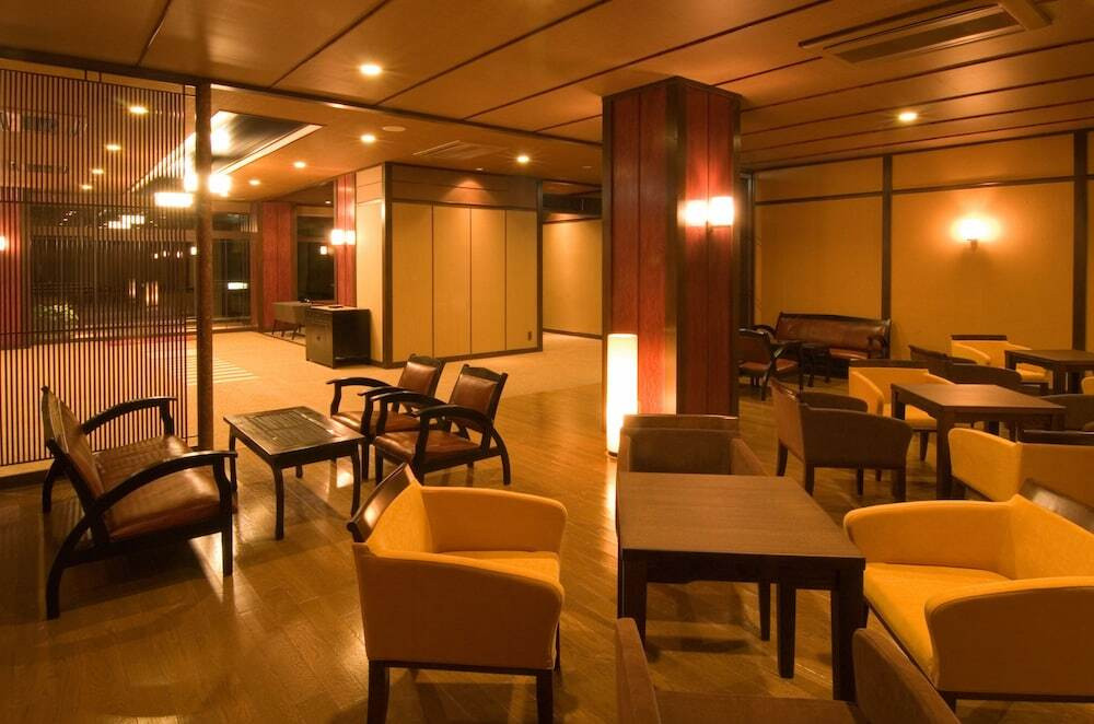 ロビーラウンジ