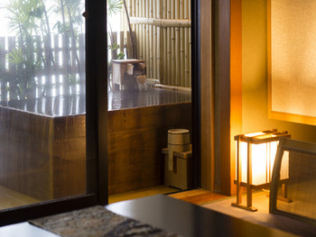 “さびない身体をつくる”温泉を独り占め4067823