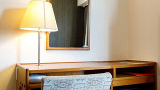 ダブルルーム 喫煙可 : タバコ ○