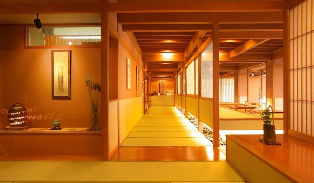 ハートの玄関を抜け
海を眺めるチェックイン / 3