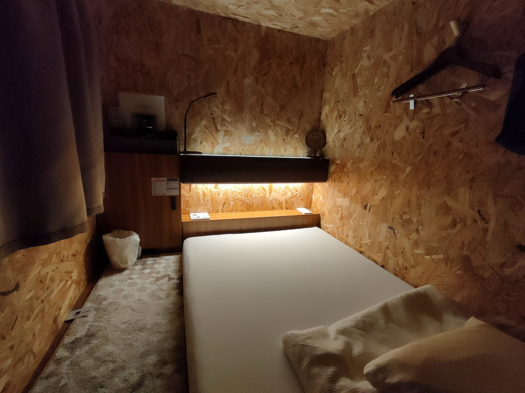 寝るだけなら十分なスペースでした