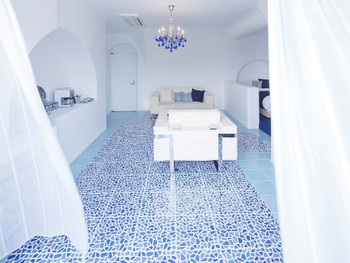 まるで地中海リゾート♡青い海と空に映える白亜のホテル4261683