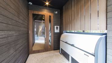 内部エントランス / 2