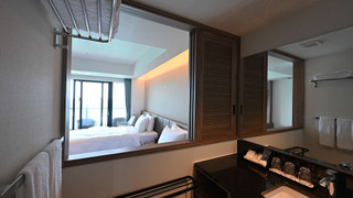 スーペリア ルーム シングルベッド 2 台 バルコニー オーシャンフロント (with Extra Bed)