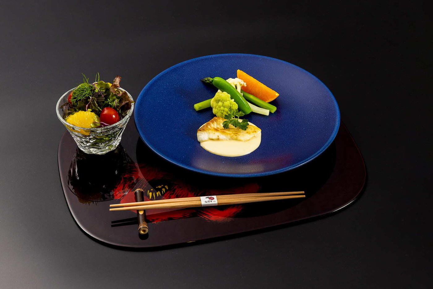 目の前に広がる絶景と美食を堪能4240694