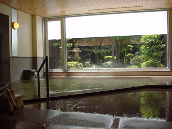 きのこ会席と飲泉可能な自家源泉が自慢4037509