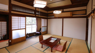 和室 10畳 (バストイレなし ) 禁煙 最大4布団