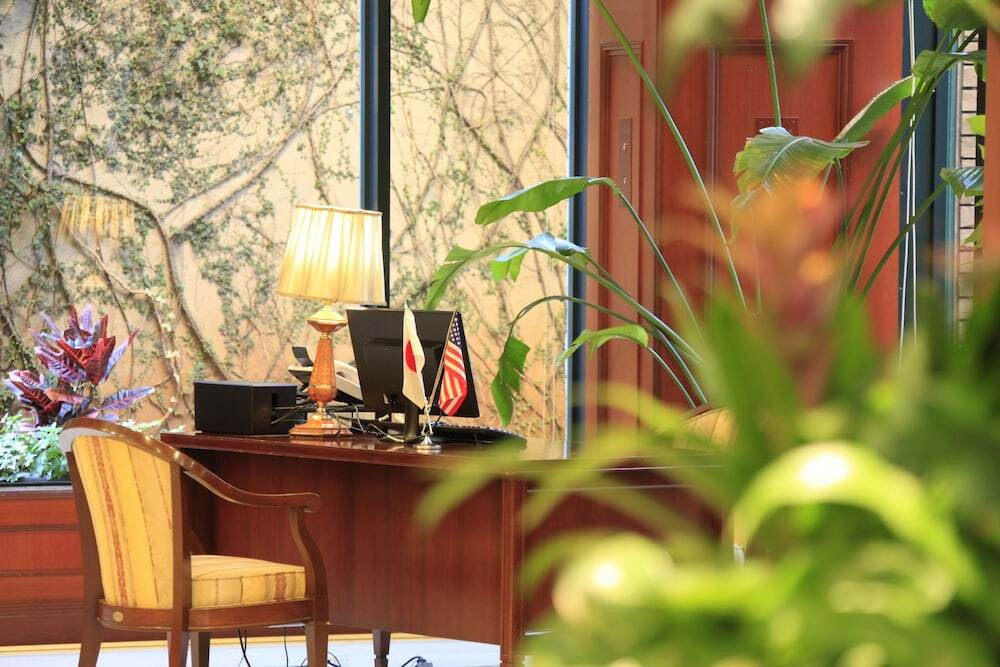 コンシェルジュ デスク