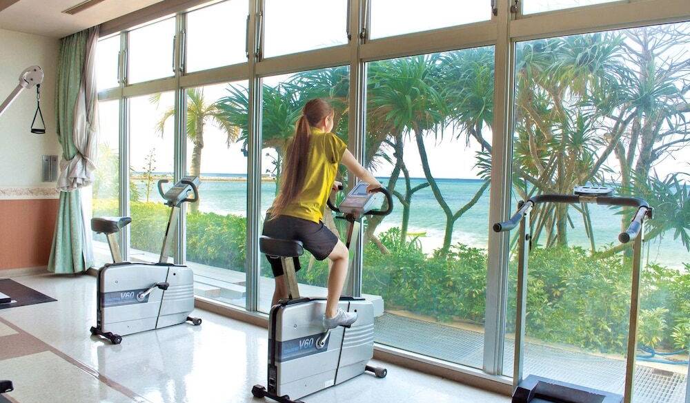 シーサイドスポーツジム アダン / 1