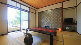 本館 2F 8畳 和室