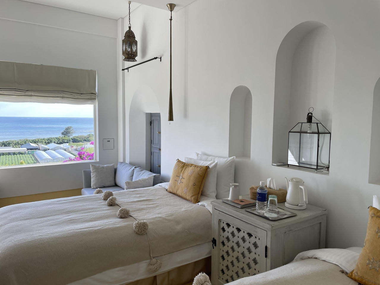 モロッコ風ホテルで日常からトリップ！優雅なひと時を過ごす3492463