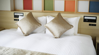 コンセプトダブルルーム クイーンベッド 1 台 禁煙