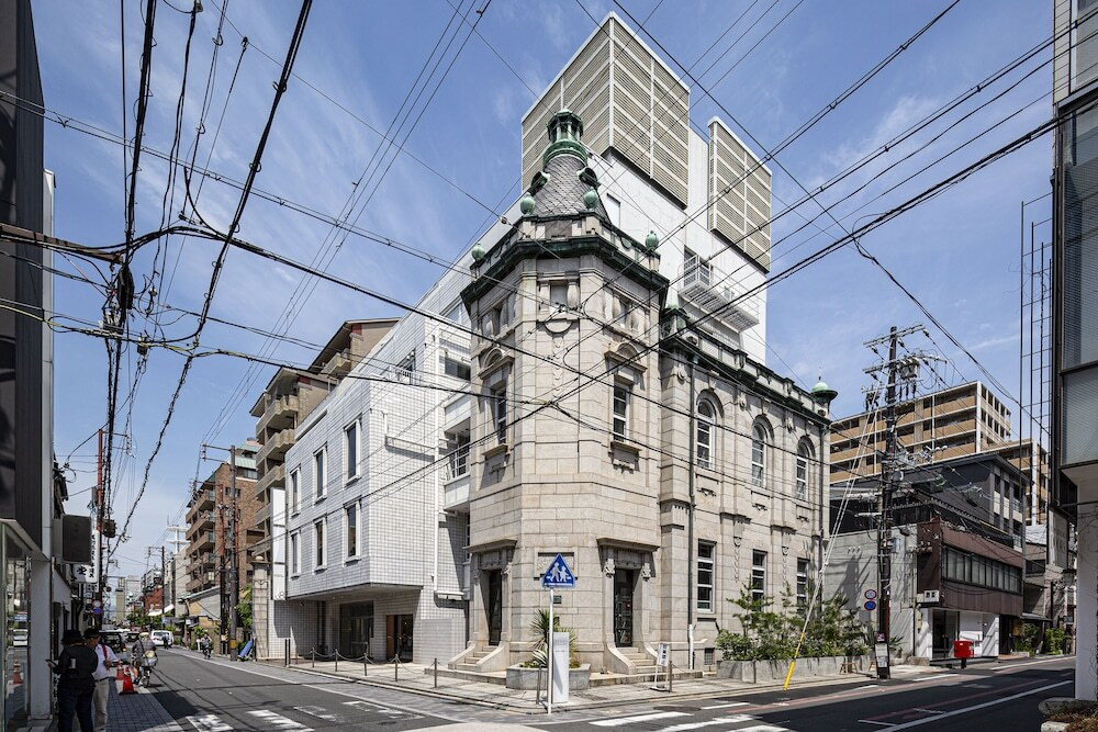 施設の正面
