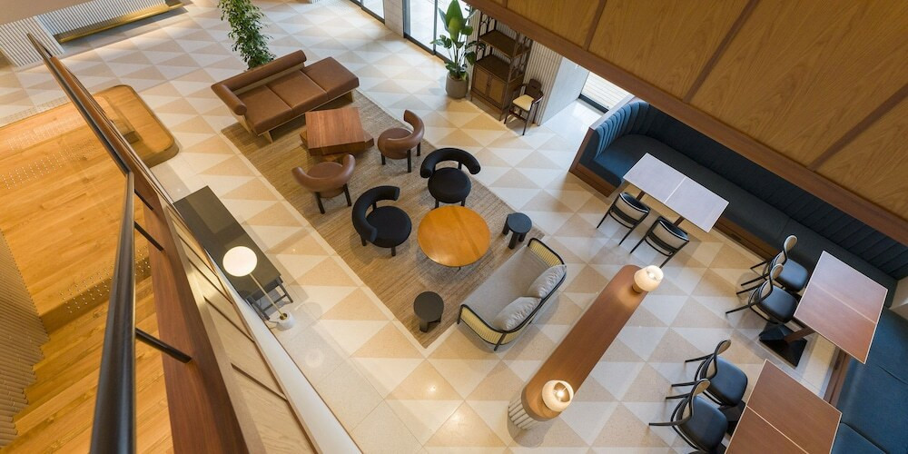 ロビーラウンジ