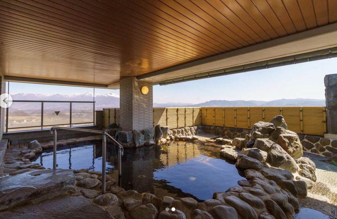 専用トイレにシャワー付き！広々テントで豪華なグランピング体験4231305