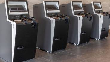 チェックイン / チェックアウト キオスク / 1