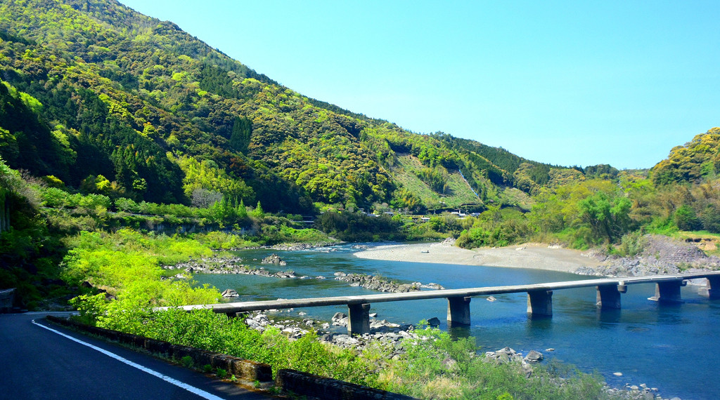 そのままの自然に出会えてしがらみから解放される場所、高知県3644191