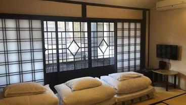 客室 / 6