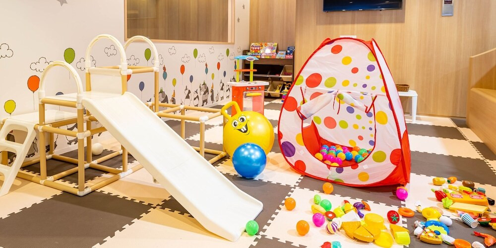 子供用の遊び場 - 屋内