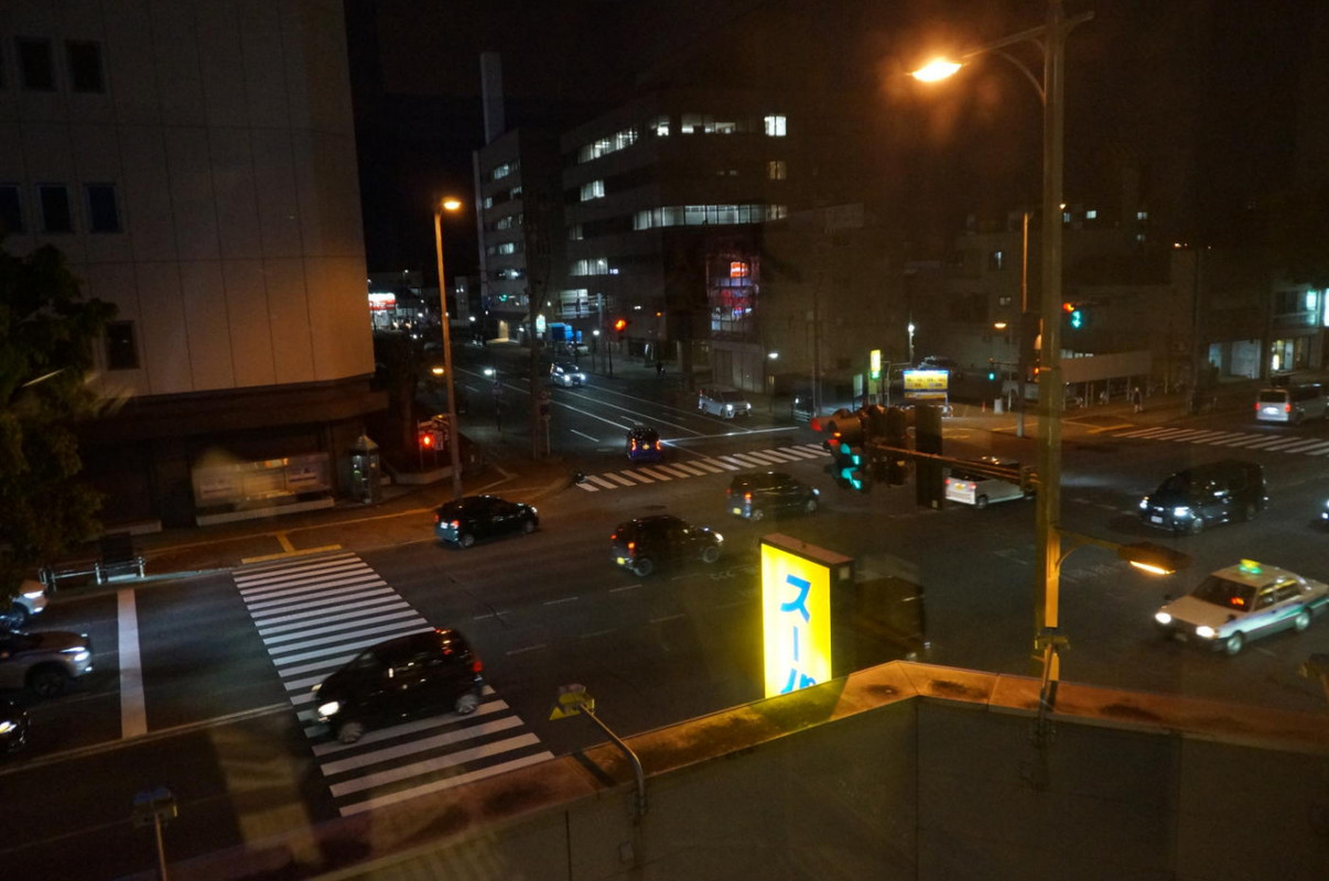 賑やかなR4沿い。ねぶたも通るコース。