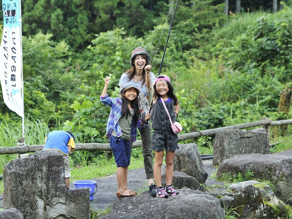 子供用の遊び場 - 屋外
