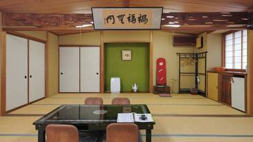 客室 / 30