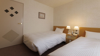 ツイン ルーム　喫煙 (18 ㎡)