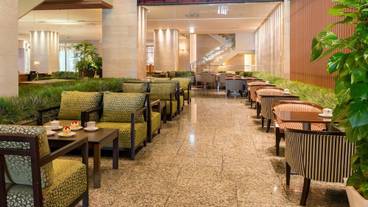 ロビーラウンジ / 8