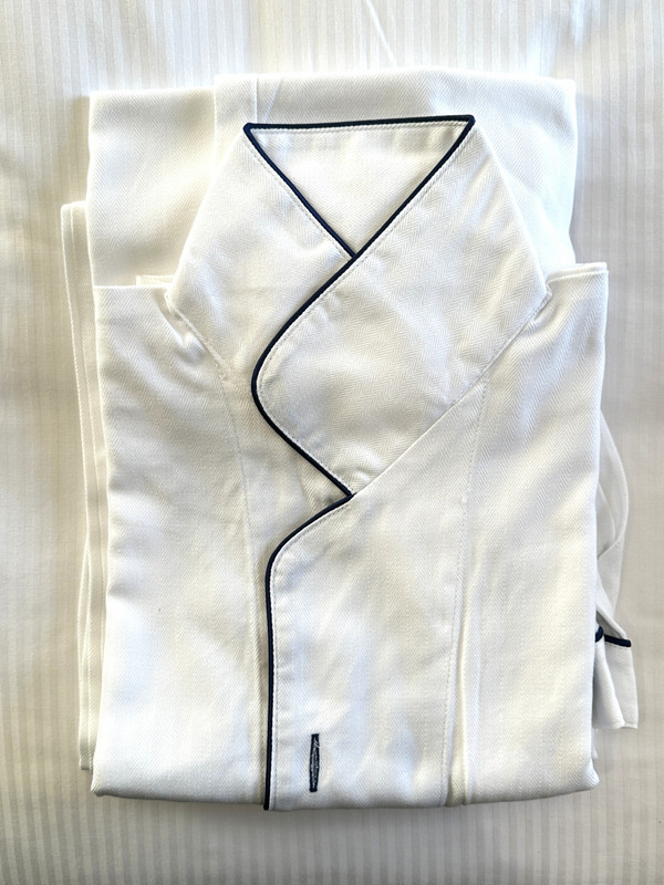 上下セパレートタイプのナイトウェアは着心地良いが大きめ