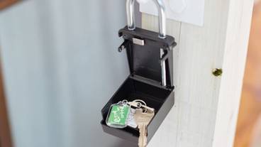 内部エントランス / 2