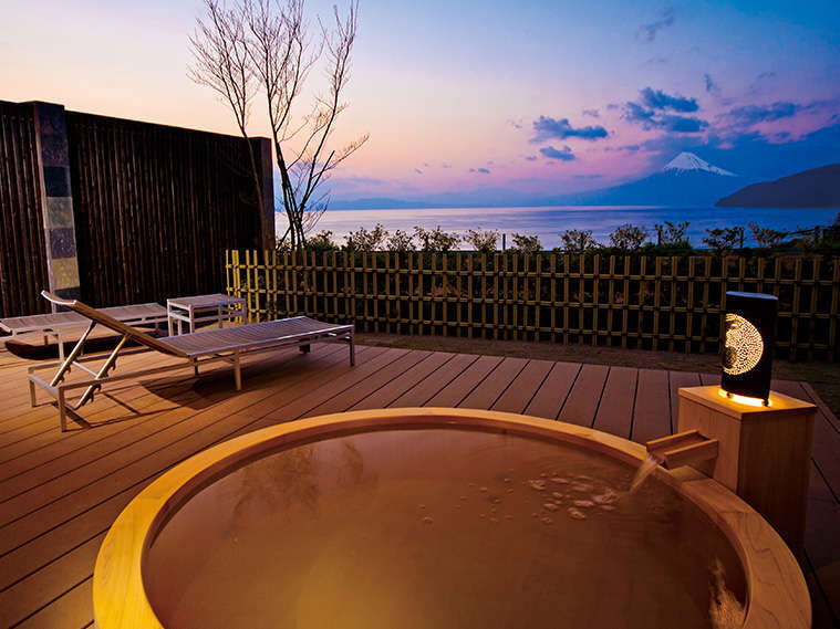 1.世界遺産　富士山を望む宿　富岳群青3642009