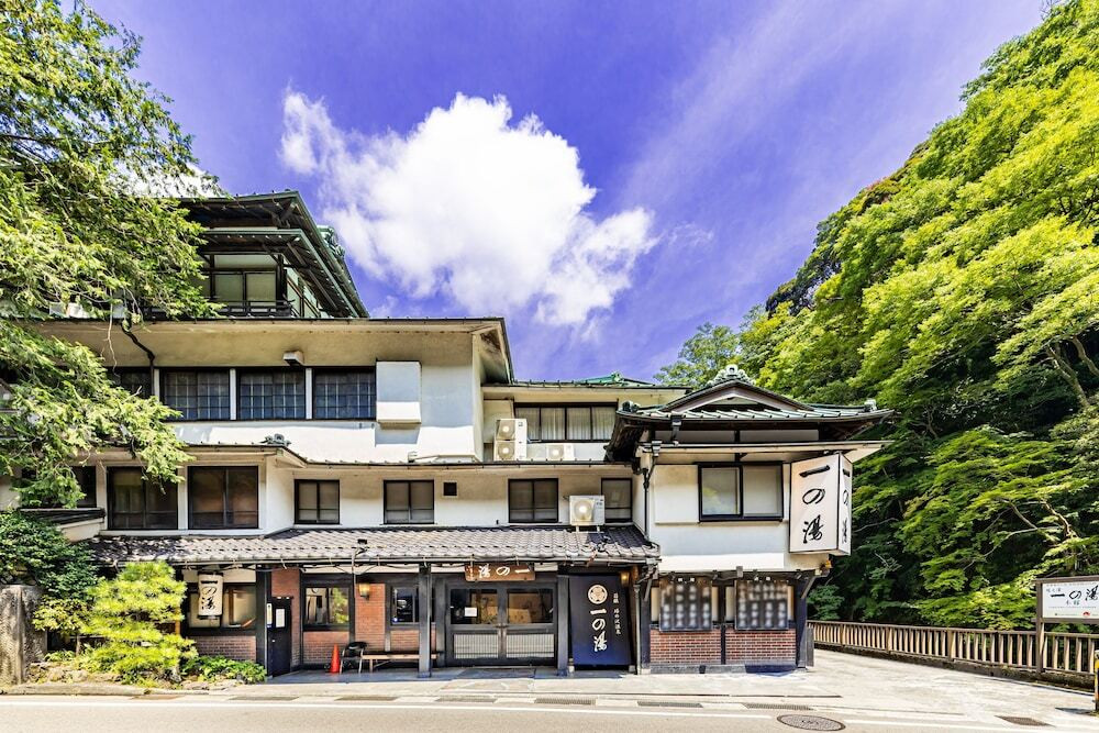 塔ノ沢 一の湯本館（トウノサワイチノユホンカン） / 1